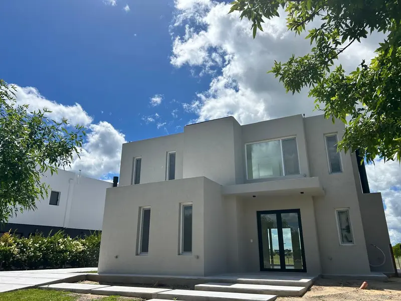 Casa en venta · El Cantón, Escobar, GBA Norte, Provincia de Buenos Aires Casa en venta · El Cantón, Escobar, GBA Norte, Provincia de Buenos Aires
