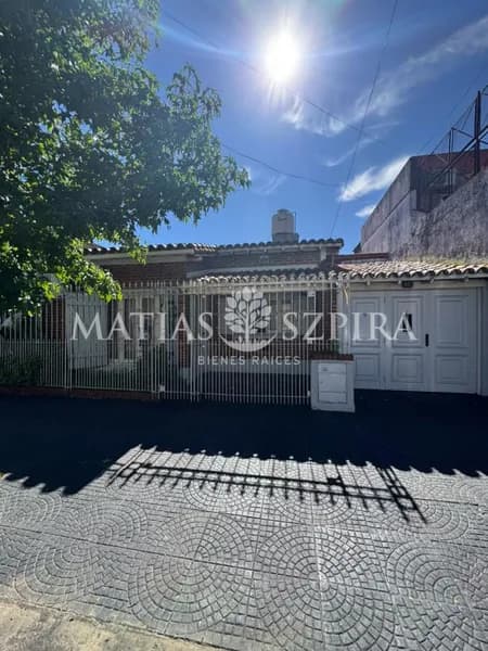 Casa en venta · Villa Sarmiento, Morón, GBA Oeste, Provincia de Buenos Aires Casa en venta · Villa Sarmiento, Morón, GBA Oeste, Provincia de Buenos Aires
