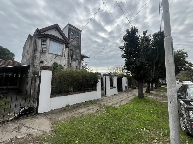 Casa en venta · San Antonio de Padua, Merlo, GBA Oeste, Provincia de Buenos Aires Casa en venta · San Antonio de Padua, Merlo, GBA Oeste, Provincia de Buenos Aires