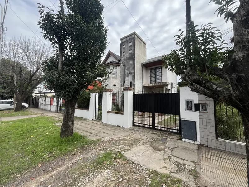 Casa en venta · San Antonio de Padua, Merlo, GBA Oeste, Provincia de Buenos Aires Casa en venta · San Antonio de Padua, Merlo, GBA Oeste, Provincia de Buenos Aires
