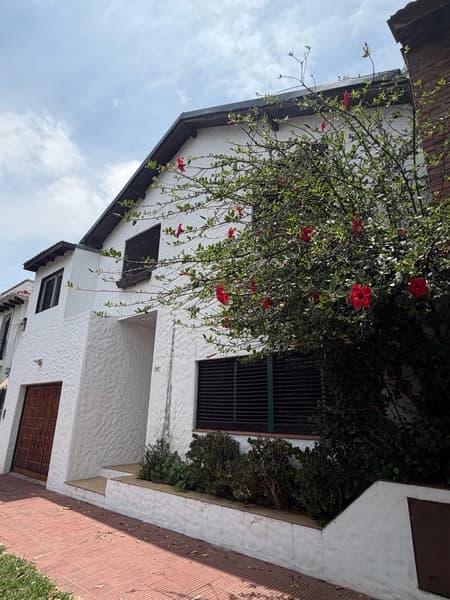 Casa en venta · La Lucila, Vicente López, GBA Norte, Provincia de Buenos Aires Casa en venta · La Lucila, Vicente López, GBA Norte, Provincia de Buenos Aires