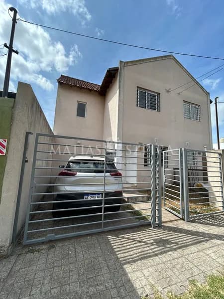 Casa en venta · Ituzaingó Norte, Ituzaingó, GBA Oeste, Provincia de Buenos Aires Casa en venta · Ituzaingó Norte, Ituzaingó, GBA Oeste, Provincia de Buenos Aires