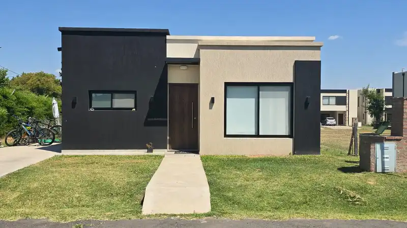 Casa en venta · Barrio El Aljibe, Manzanares, Pilar, GBA Norte, Provincia de Buenos Aires Casa en venta · Barrio El Aljibe, Manzanares, Pilar, GBA Norte, Provincia de Buenos Aires
