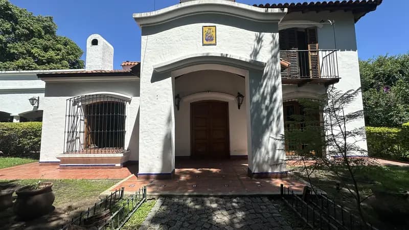 Casa en venta · Castelar, Morón, GBA Oeste, Provincia de Buenos Aires Casa en venta · Castelar, Morón, GBA Oeste, Provincia de Buenos Aires