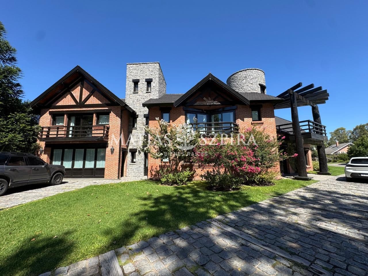 Casa en venta · Campos de Alvarez, Moreno, GBA Oeste, Provincia de Buenos Aires Casa en venta · Campos de Alvarez, Moreno, GBA Oeste, Provincia de Buenos Aires