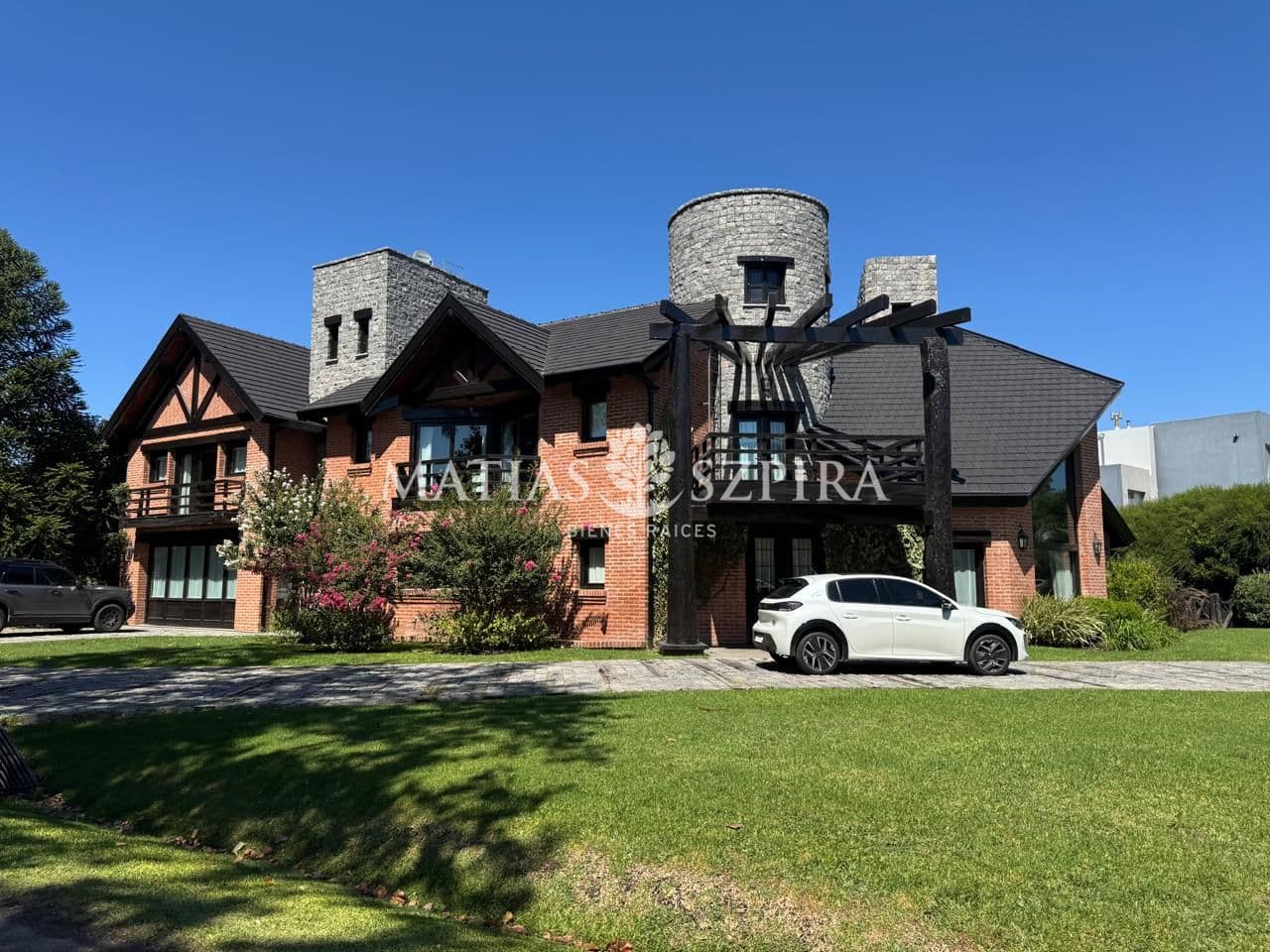Casa en venta · Campos de Alvarez, Moreno, GBA Oeste, Provincia de Buenos Aires Casa en venta · Campos de Alvarez, Moreno, GBA Oeste, Provincia de Buenos Aires