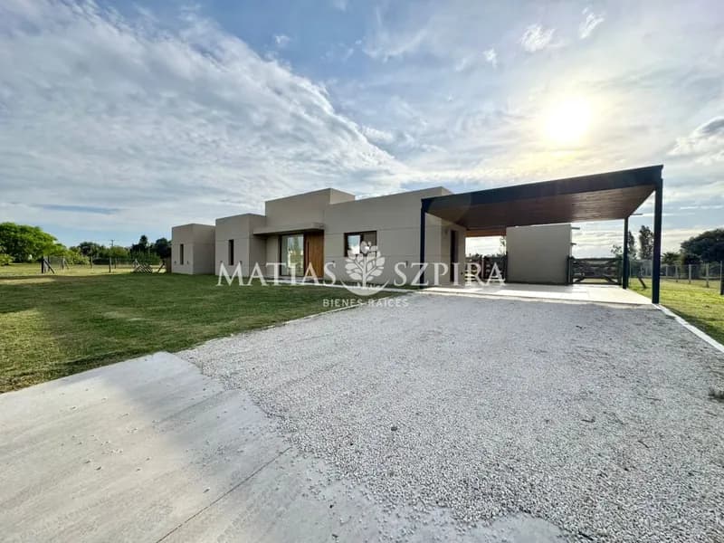 Casa en venta · Comarcas de Luján San Roque, Luján, GBA Oeste, Provincia de Buenos Aires Casa en venta · Comarcas de Luján San Roque, Luján, GBA Oeste, Provincia de Buenos Aires