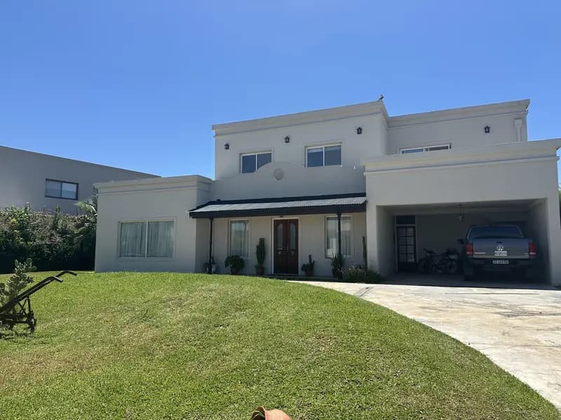 Casa en venta · Los Robles, Haras Santa María, Escobar, GBA Norte, Provincia de Buenos Aires Casa en venta · Los Robles, Haras Santa María, Escobar, GBA Norte, Provincia de Buenos Aires