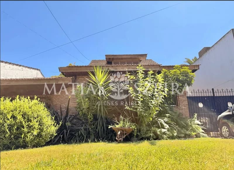 Casa en venta · Castelar, Morón, GBA Oeste, Provincia de Buenos Aires Casa en venta · Castelar, Morón, GBA Oeste, Provincia de Buenos Aires