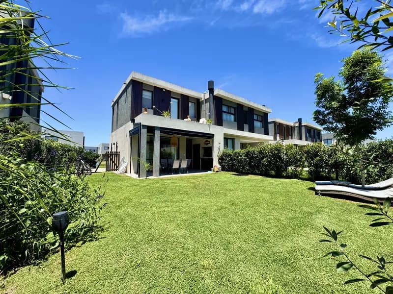 Casa en venta · Barrio El Aljibe, Manzanares, Pilar, GBA Norte, Provincia de Buenos Aires Casa en venta · Barrio El Aljibe, Manzanares, Pilar, GBA Norte, Provincia de Buenos Aires
