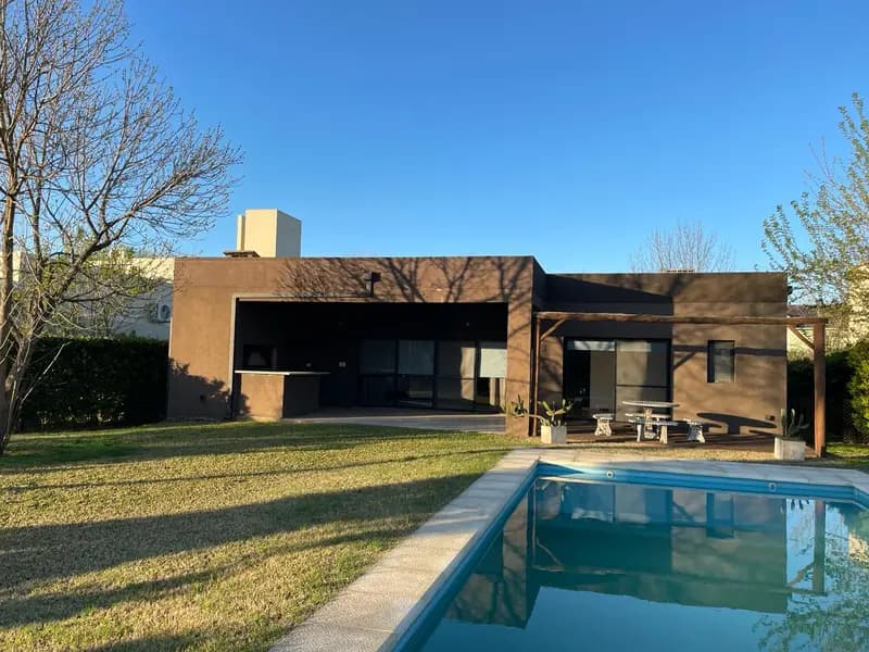 Casa en venta · Escobar, GBA Norte, Provincia de Buenos Aires Casa en venta · Escobar, GBA Norte, Provincia de Buenos Aires