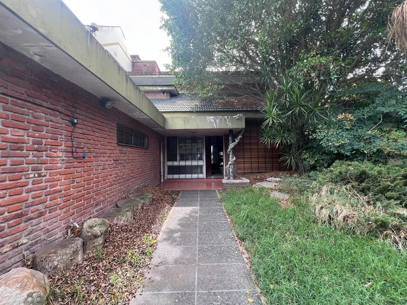 Casa en venta · Castelar, Morón, GBA Oeste, Provincia de Buenos Aires Casa en venta · Castelar, Morón, GBA Oeste, Provincia de Buenos Aires