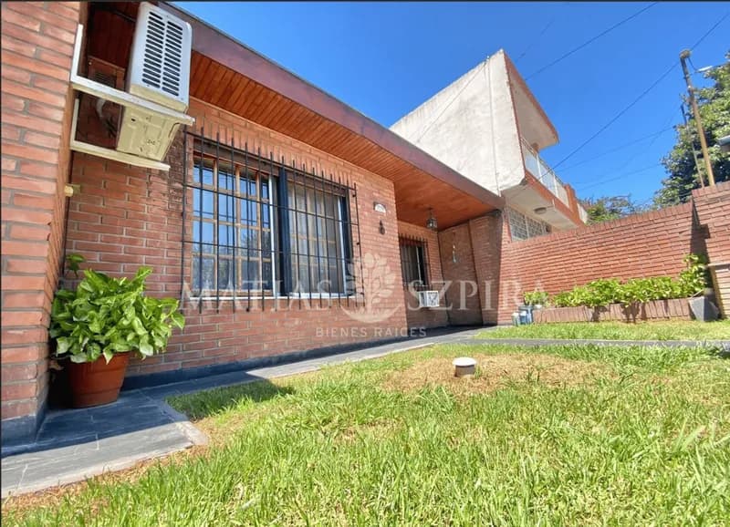 Casa en venta · Ituzaingó Sur, Ituzaingó, GBA Oeste, Provincia de Buenos Aires Casa en venta · Ituzaingó Sur, Ituzaingó, GBA Oeste, Provincia de Buenos Aires
