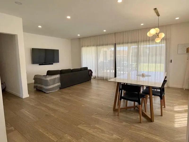 Casa en venta · Santa Lucía, Pilar Del Este, Pilar, GBA Norte, Provincia de Buenos Aires Casa en venta · Santa Lucía, Pilar Del Este, Pilar, GBA Norte, Provincia de Buenos Aires