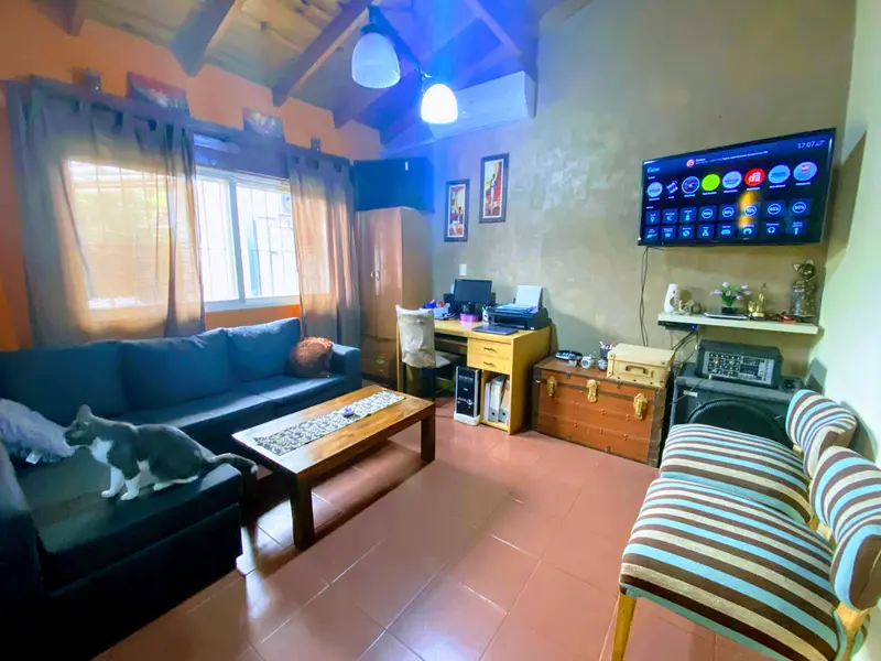 Casa en venta · Barrio Parque Leloir, Ituzaingó, GBA Oeste, Provincia de Buenos Aires Casa en venta · Barrio Parque Leloir, Ituzaingó, GBA Oeste, Provincia de Buenos Aires