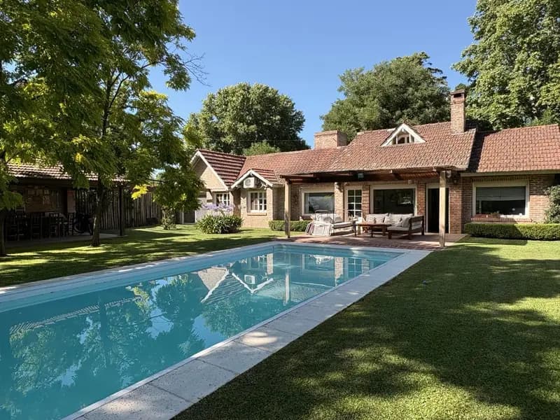 Casa en venta · Bella Vista, San Miguel, GBA Norte, Provincia de Buenos Aires Casa en venta · Bella Vista, San Miguel, GBA Norte, Provincia de Buenos Aires
