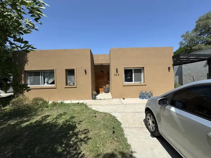 Casa en venta · San Alfonso, Pilar Del Este, Pilar, GBA Norte, Provincia de Buenos Aires Casa en venta · San Alfonso, Pilar Del Este, Pilar, GBA Norte, Provincia de Buenos Aires