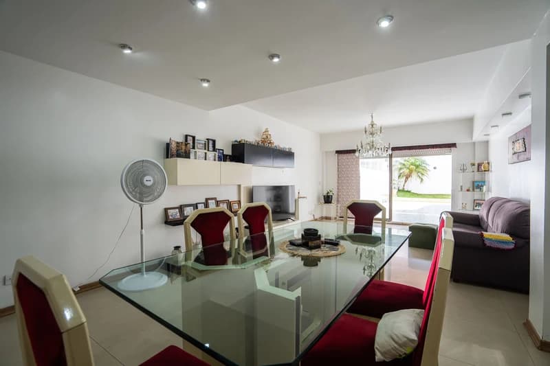 Casa en venta · Flores, CABA Casa en venta · Flores, CABA