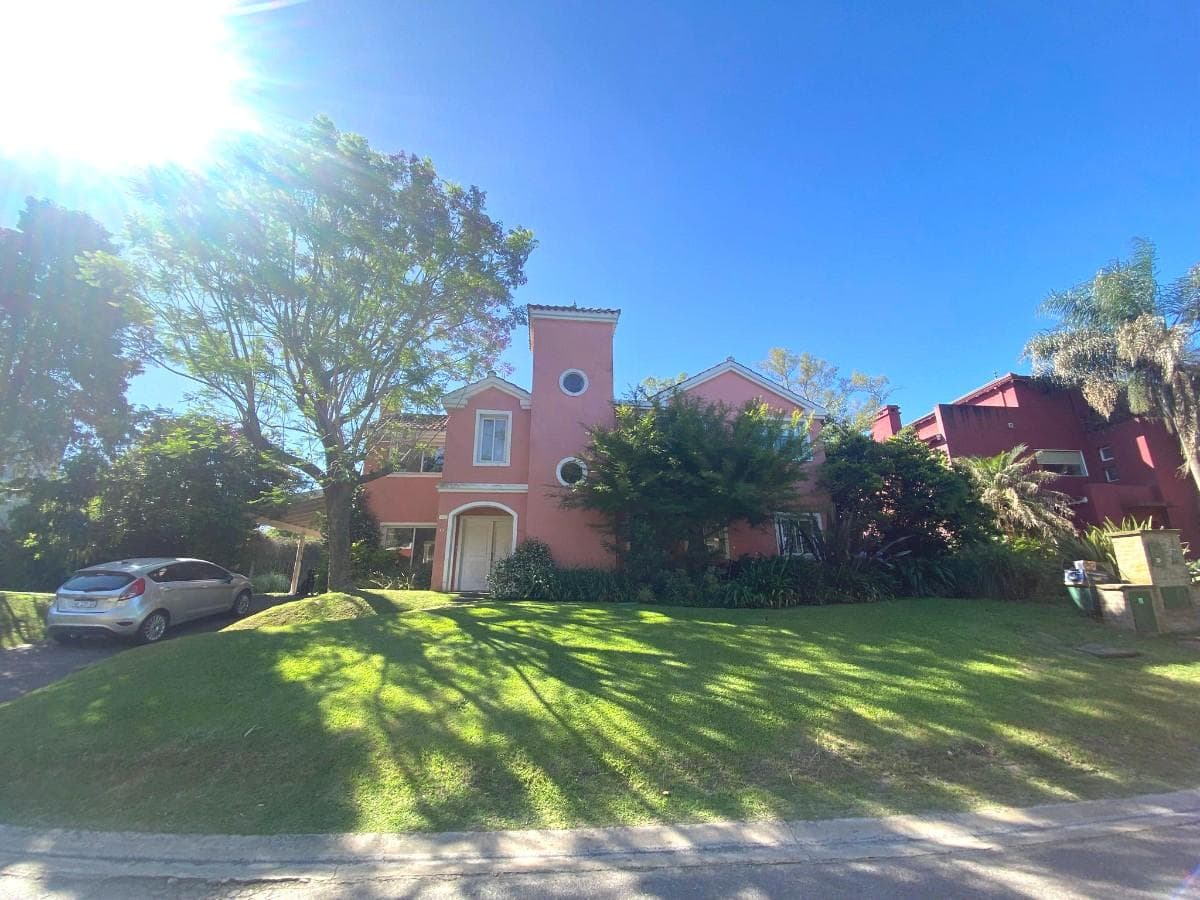 Casa en venta · Las Araucarias Barrio Privado, Pilar, GBA Norte, Provincia de Buenos Aires Casa en venta · Las Araucarias Barrio Privado, Pilar, GBA Norte, Provincia de Buenos Aires