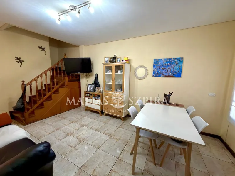 Casa en venta · Villa Luzuriaga, La Matanza, GBA Oeste, Provincia de Buenos Aires Casa en venta · Villa Luzuriaga, La Matanza, GBA Oeste, Provincia de Buenos Aires