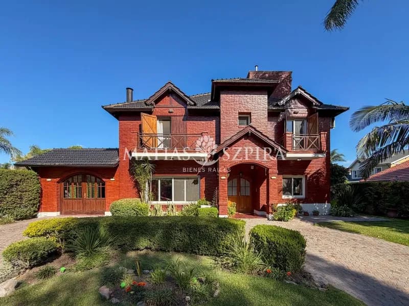 Casa en venta · El Casco de Moreno, Moreno, GBA Oeste, Provincia de Buenos Aires Casa en venta · El Casco de Moreno, Moreno, GBA Oeste, Provincia de Buenos Aires