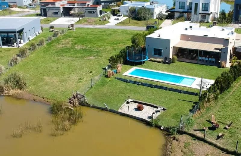 Casa en venta · El Cantón, Escobar, GBA Norte, Provincia de Buenos Aires Casa en venta · El Cantón, Escobar, GBA Norte, Provincia de Buenos Aires