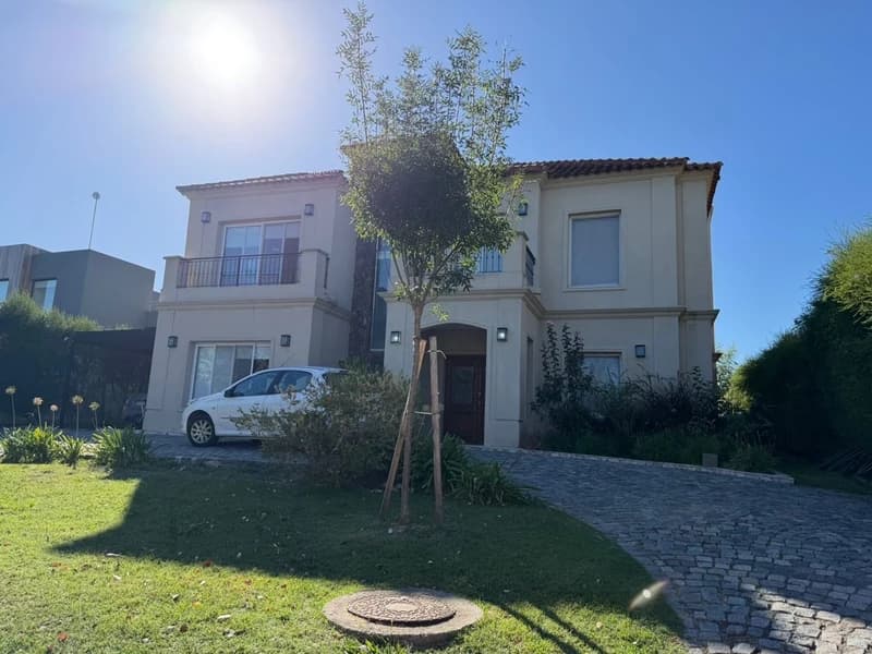 Casa en venta · San Marco, Villanueva, Tigre, GBA Norte, Provincia de Buenos Aires Casa en venta · San Marco, Villanueva, Tigre, GBA Norte, Provincia de Buenos Aires