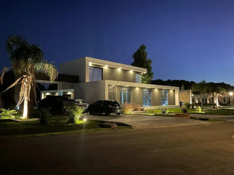 Casa en venta · General Rodriguez, GBA Oeste, Provincia de Buenos Aires Casa en venta · General Rodriguez, GBA Oeste, Provincia de Buenos Aires