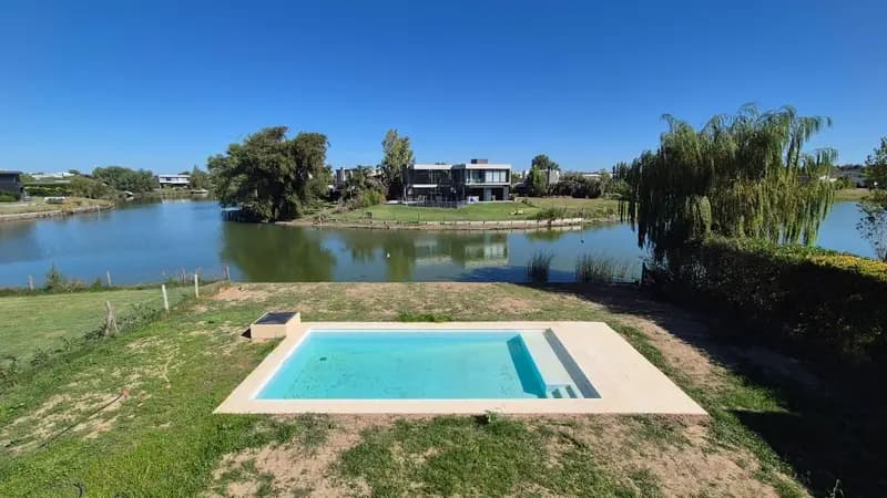 Casa en venta · El Cantón, Escobar, GBA Norte, Provincia de Buenos Aires Casa en venta · El Cantón, Escobar, GBA Norte, Provincia de Buenos Aires