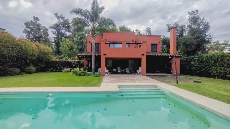 Casa en venta · River Oaks, Escobar, GBA Norte, Provincia de Buenos Aires Casa en venta · River Oaks, Escobar, GBA Norte, Provincia de Buenos Aires
