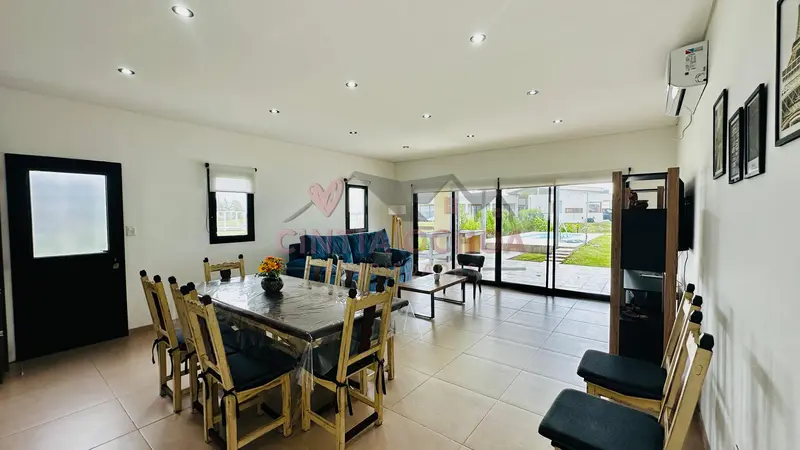 Casa en venta · Cruz del Sur, San Vicente, GBA Sur, Provincia de Buenos Aires Casa en venta · Cruz del Sur, San Vicente, GBA Sur, Provincia de Buenos Aires