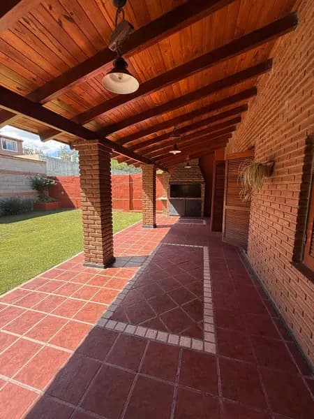 Casa en venta · Quintas De Arguello, Córdoba Capital, Córdoba Casa en venta · Quintas De Arguello, Córdoba Capital, Córdoba