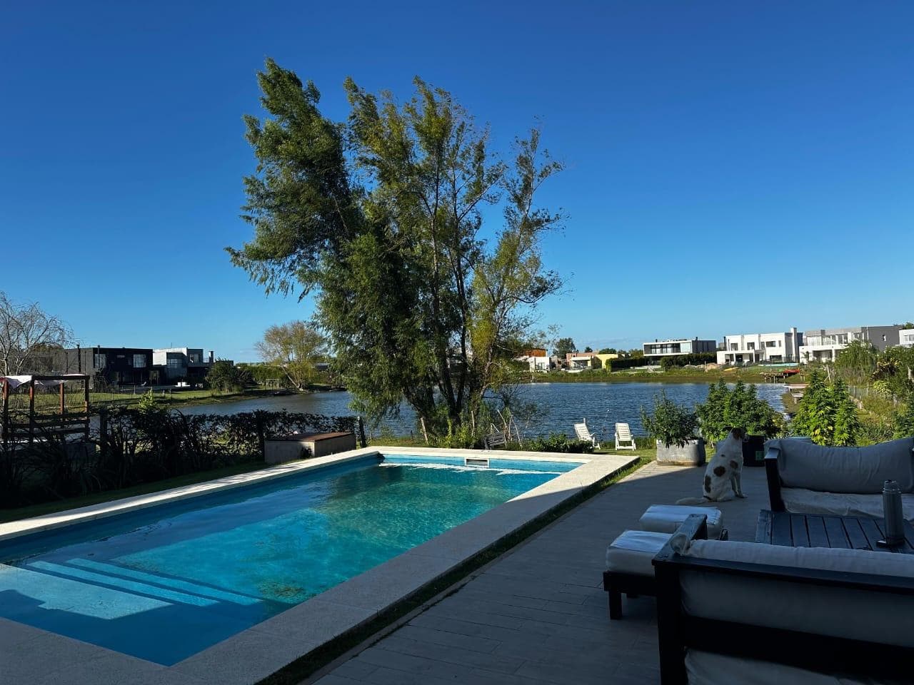 Casa en venta · El Cantón, Escobar, GBA Norte, Provincia de Buenos Aires Casa en venta · El Cantón, Escobar, GBA Norte, Provincia de Buenos Aires