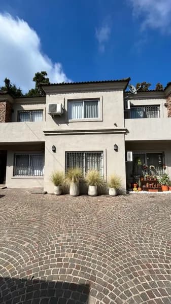 Casa en venta · Villa Ariza, Ituzaingó, GBA Oeste, Provincia de Buenos Aires Casa en venta · Villa Ariza, Ituzaingó, GBA Oeste, Provincia de Buenos Aires