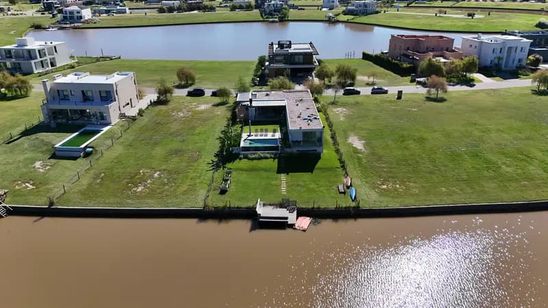 Casa en venta · El Naudir, Escobar, GBA Norte, Provincia de Buenos Aires Casa en venta · El Naudir, Escobar, GBA Norte, Provincia de Buenos Aires