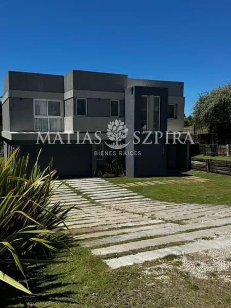 Casa en venta · Costa Esmeralda, Punta Medanos, La Costa, Costa Atlántica, Provincia de Buenos Aires Casa en venta · Costa Esmeralda, Punta Medanos, La Costa, Costa Atlántica, Provincia de Buenos Aires