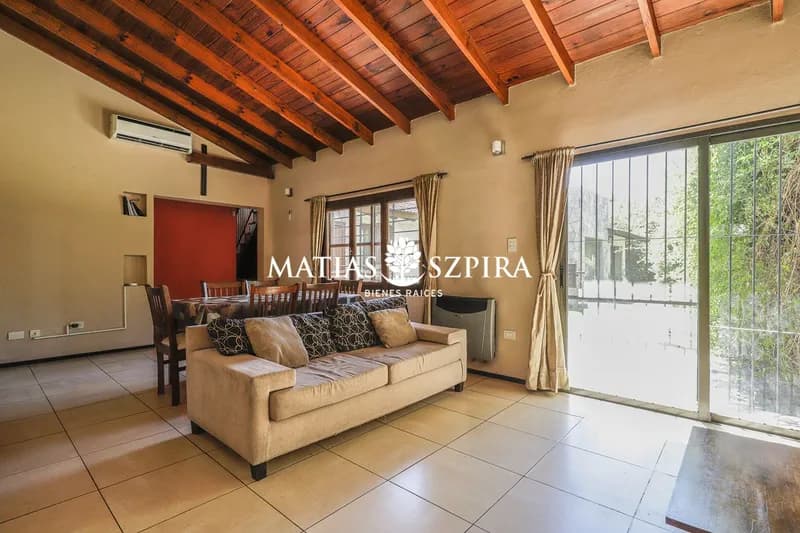 Casa en venta · Ituzaingó Norte, Ituzaingó, GBA Oeste, Provincia de Buenos Aires Casa en venta · Ituzaingó Norte, Ituzaingó, GBA Oeste, Provincia de Buenos Aires
