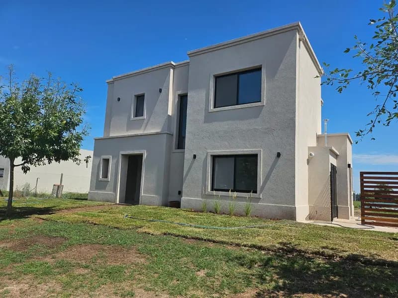Casa en alquiler · San Sebastián, Escobar, GBA Norte, Provincia de Buenos Aires Casa en alquiler · San Sebastián, Escobar, GBA Norte, Provincia de Buenos Aires
