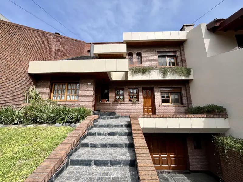 Casa en venta · Haedo, Morón, GBA Oeste, Provincia de Buenos Aires Casa en venta · Haedo, Morón, GBA Oeste, Provincia de Buenos Aires