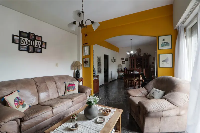 Depósito en venta · Caseros, Tres de Febrero, GBA Oeste, Provincia de Buenos Aires Depósito en venta · Caseros, Tres de Febrero, GBA Oeste, Provincia de Buenos Aires