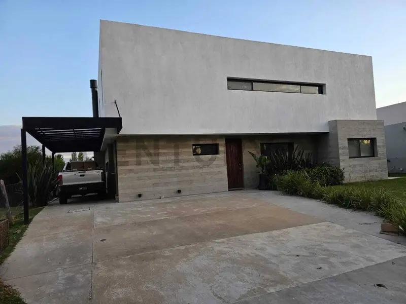 Casa en venta · El Cazador, Escobar, GBA Norte, Provincia de Buenos Aires Casa en venta · El Cazador, Escobar, GBA Norte, Provincia de Buenos Aires
