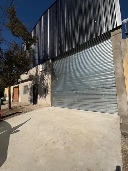 Depósito en alquiler · Ituzaingó Norte, Ituzaingó, GBA Oeste, Provincia de Buenos Aires Depósito en alquiler · Ituzaingó Norte, Ituzaingó, GBA Oeste, Provincia de Buenos Aires