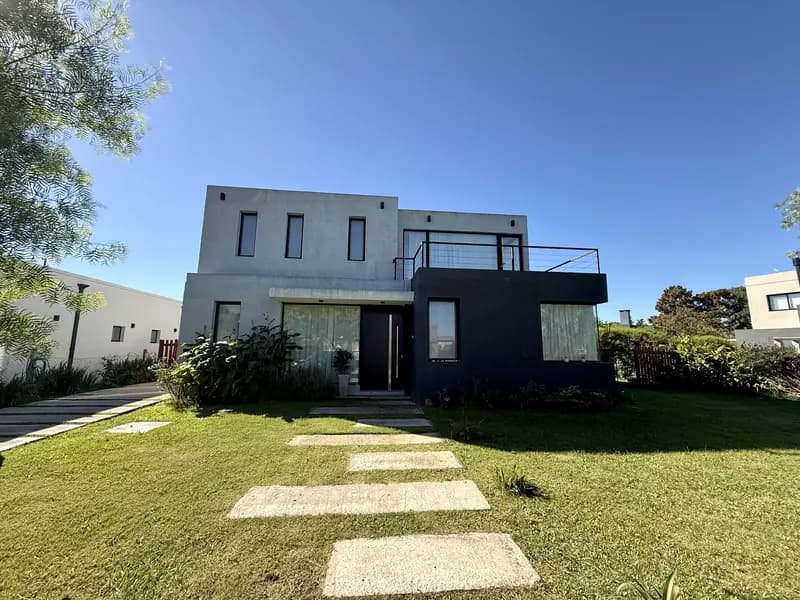 Casa en venta · San Ramón, Pilar Del Este, Pilar, GBA Norte, Provincia de Buenos Aires Casa en venta · San Ramón, Pilar Del Este, Pilar, GBA Norte, Provincia de Buenos Aires