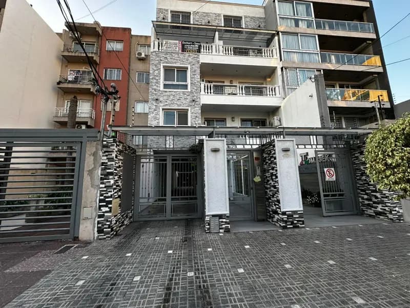 Departamento en alquiler · Ramos Mejia, La Matanza, GBA Oeste, Provincia de Buenos Aires Departamento en alquiler · Ramos Mejia, La Matanza, GBA Oeste, Provincia de Buenos Aires