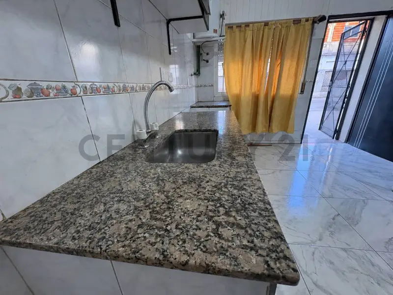 Departamento en alquiler · Gerli, Avellaneda, GBA Sur, Provincia de Buenos Aires Departamento en alquiler · Gerli, Avellaneda, GBA Sur, Provincia de Buenos Aires