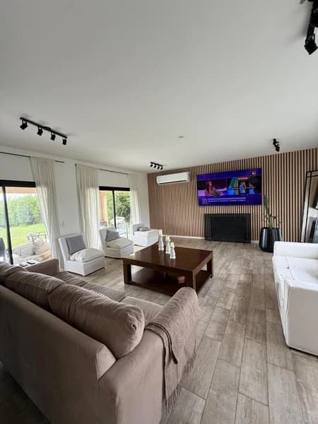 Casa en venta · Escobar, GBA Norte, Provincia de Buenos Aires Casa en venta · Escobar, GBA Norte, Provincia de Buenos Aires