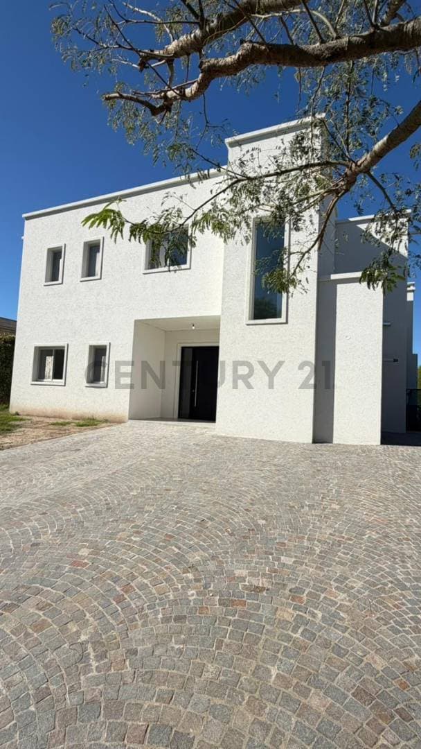 Casa en venta · El Cazador, Escobar, GBA Norte, Provincia de Buenos Aires Casa en venta · El Cazador, Escobar, GBA Norte, Provincia de Buenos Aires
