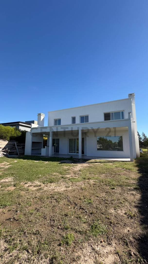 Casa en venta · El Cazador, Escobar, GBA Norte, Provincia de Buenos Aires Casa en venta · El Cazador, Escobar, GBA Norte, Provincia de Buenos Aires