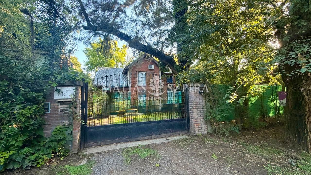 Casa en venta · Villa Gobernador Udaondo, Ituzaingó, GBA Oeste, Provincia de Buenos Aires Casa en venta · Villa Gobernador Udaondo, Ituzaingó, GBA Oeste, Provincia de Buenos Aires