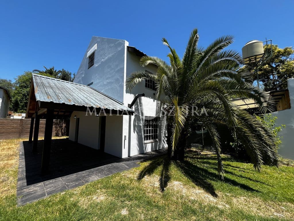 Casa en venta · Villa Gobernador Udaondo, Ituzaingó, GBA Oeste, Provincia de Buenos Aires Casa en venta · Villa Gobernador Udaondo, Ituzaingó, GBA Oeste, Provincia de Buenos Aires